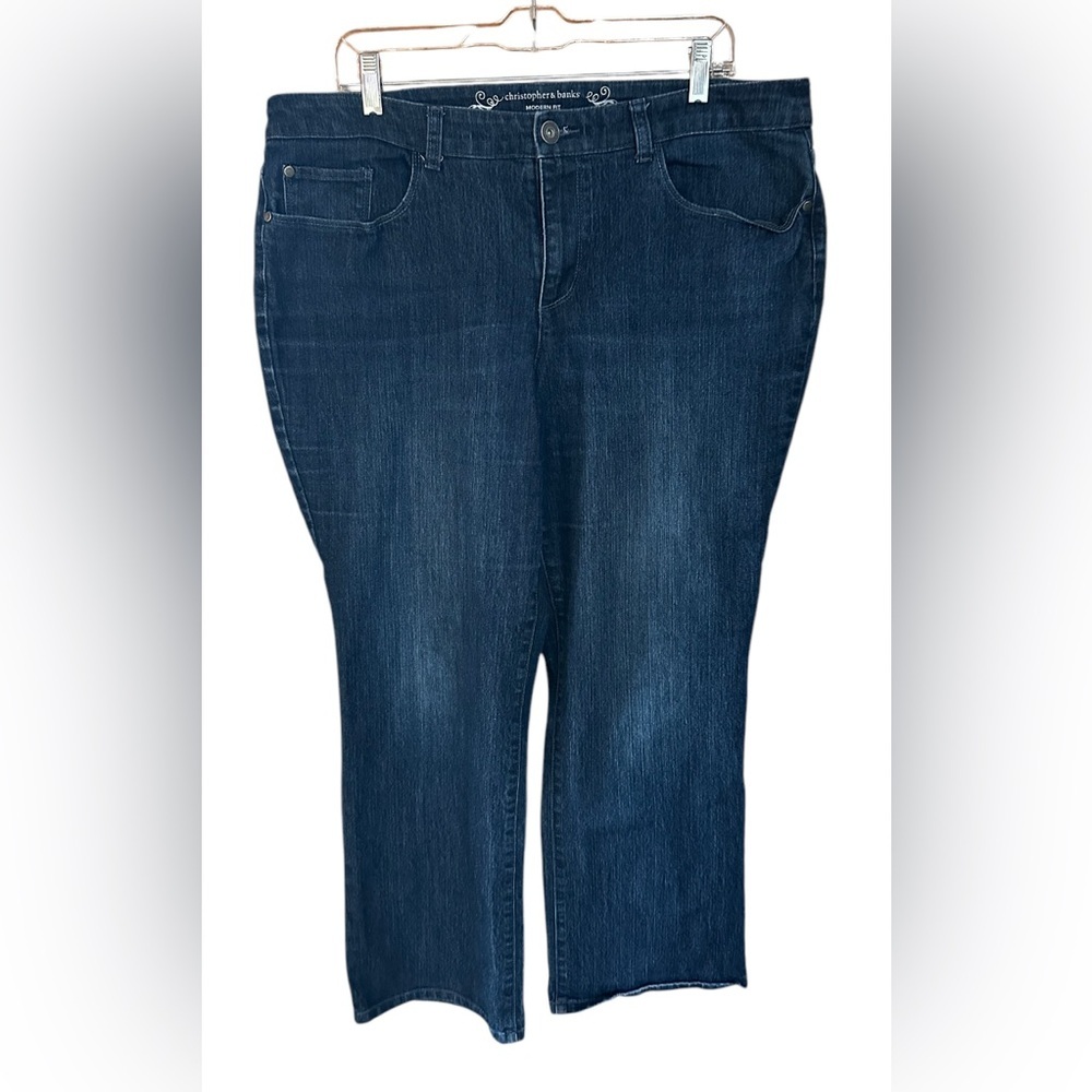 Christopher & Banks Modern Fit Straight Leg Womens Jeans. Size 16 Short